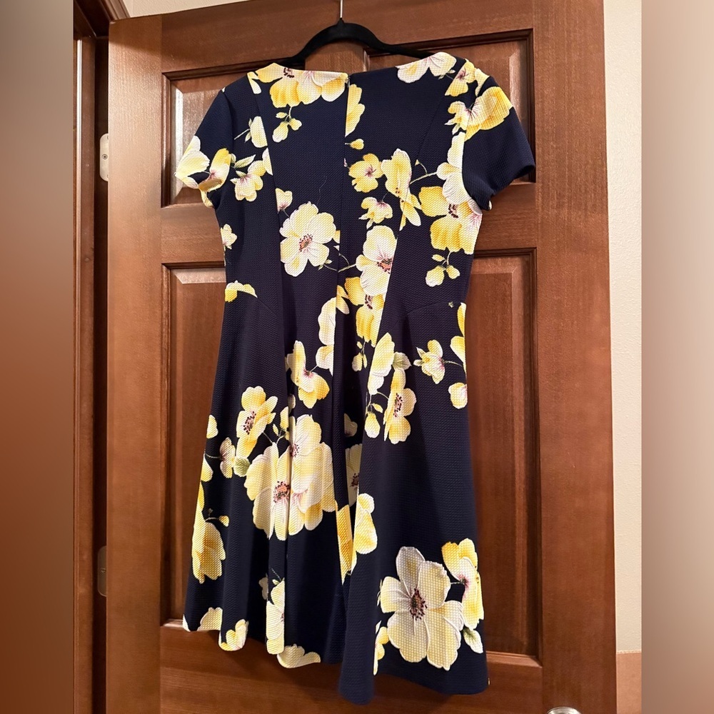 Jessica Howard Floral Dress, Size 10P - Picture 2 of 2